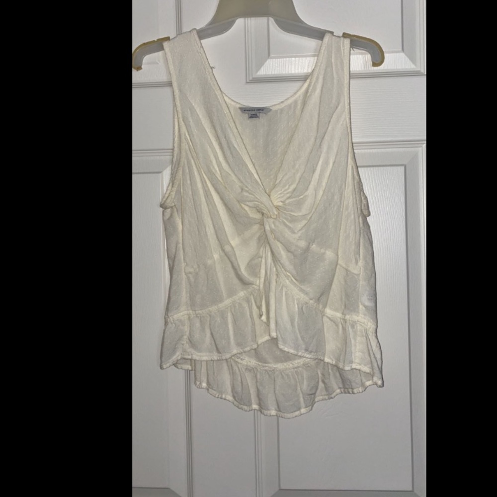White twist knot tank top